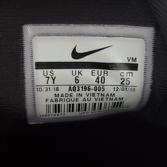 Nike Youth Air Max 720 Retro Future Size 7Y Black Volt Crimson Shoes AQ3196-005 - Picture 16 of 16